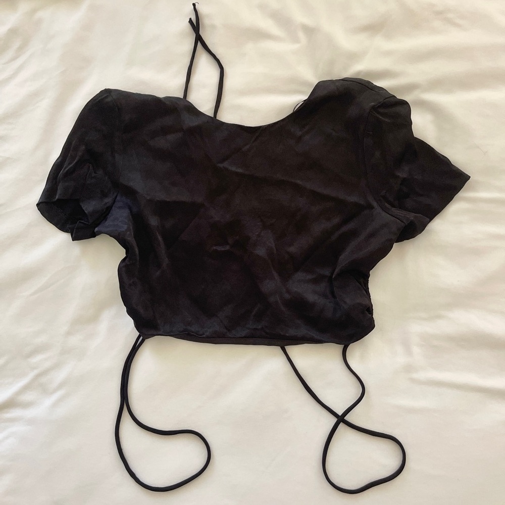 BLACK ZARA SILK TIE BACK TEE